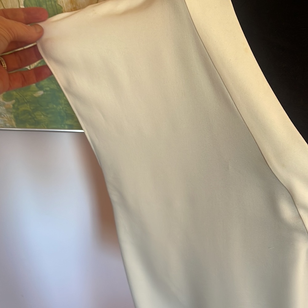 Deep V Tunic - Picture 2 of 5